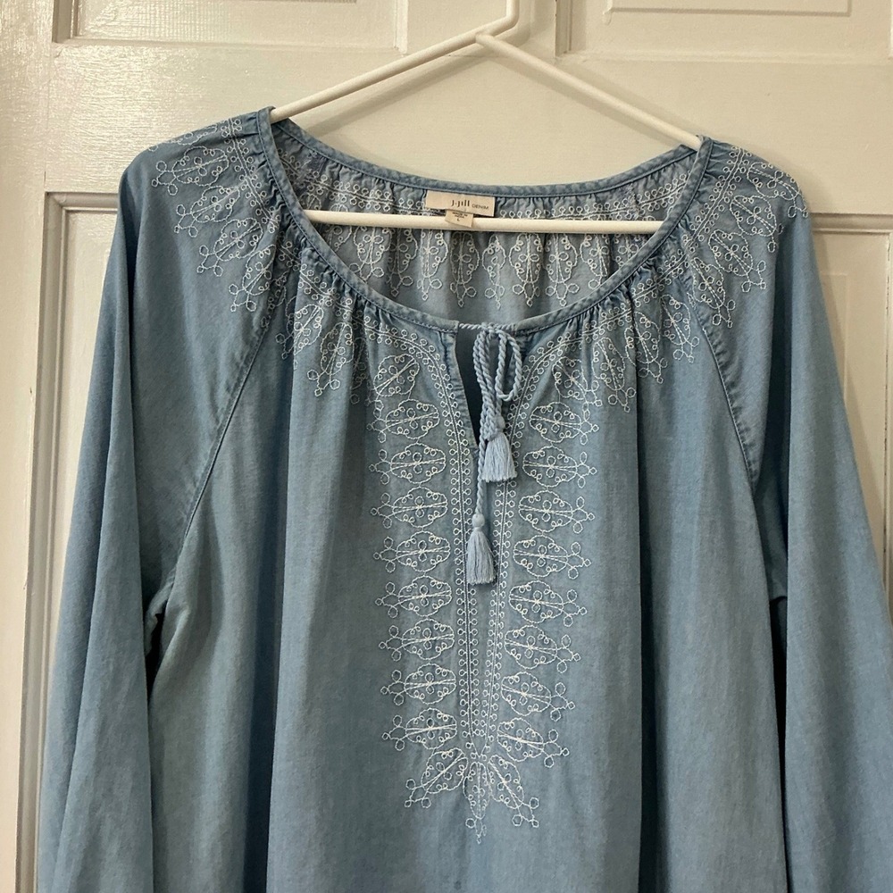 J. Jill Embroidered Chambray Denim Look Peasant Blouse L Boho Cottagecore